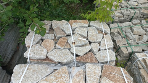 Гранитный плитняк галтованный для парковки купить в Курской области