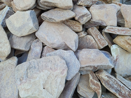 Златолит жёлтый, жёлто-зелёный глыбки и валуны для ланшафтного дизайна купить в Курской области