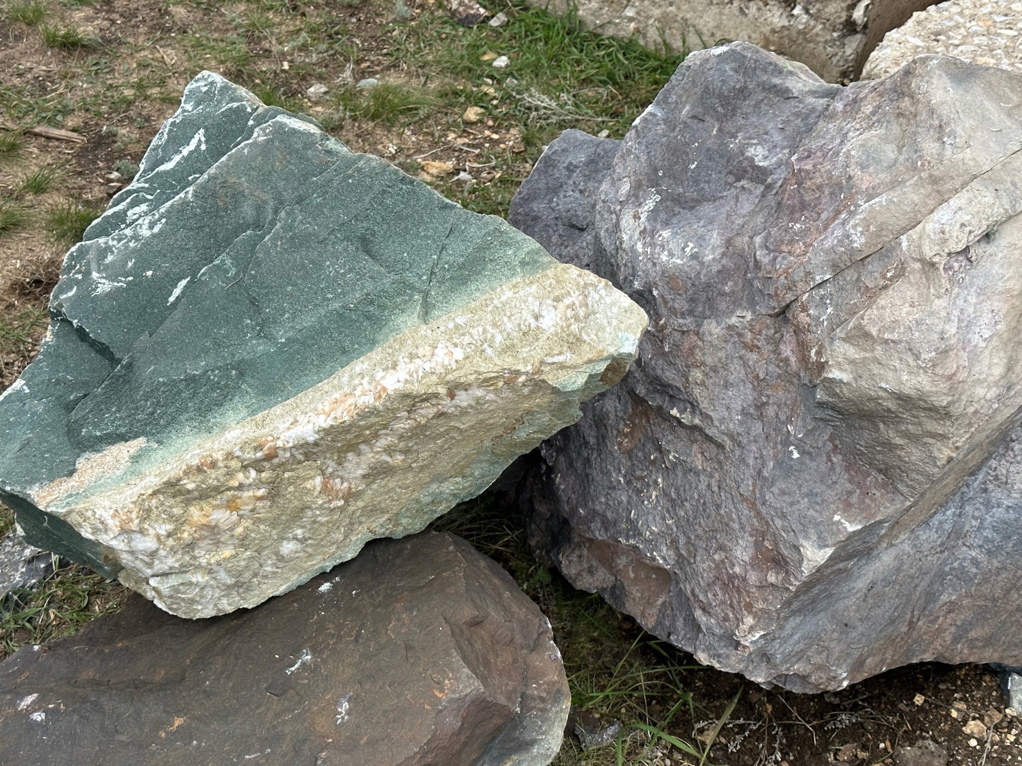 Камни для ландшафтного дизайна зелёные 10-60 килограмм купить в Курской области