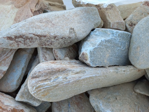 Златолит жёлтый, жёлто-зелёный глыбки и валуны для ланшафтного дизайна купить в Курской области