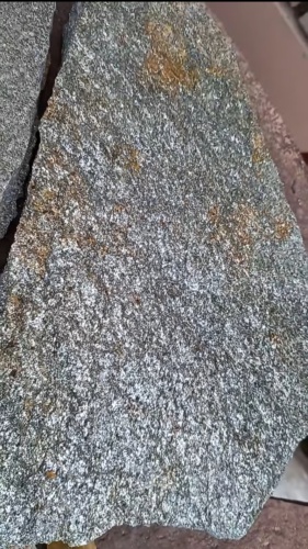 Плитняк златолит серебристый для цоколя, отмостки купить в Курской области