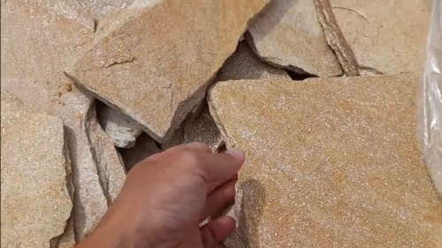 Плитняк златолит жёлтый золотистый для отмостки купить в Курской области