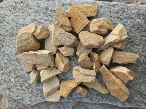 Златолит жёлтый декоративная каменная крошка купить в Курской области