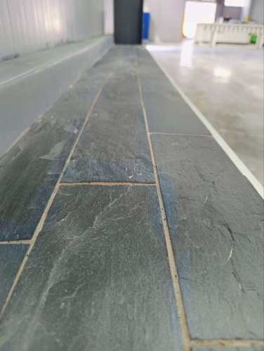 Плитка чёрная из натурального камня фасадная 30 см * 5 см, толщина 7 мм -30 мм купить в Курской области