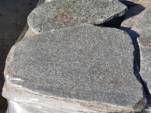 Златолит серебристый галтованный для лестниц купить в Курской области