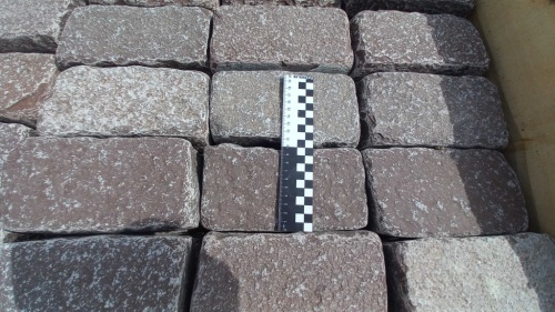 Брусчатка лемезит бордовый колото-галтованная