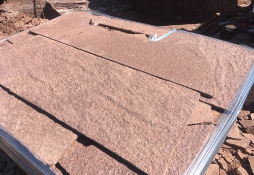 Плитняк лемезит бордовый для ступеней 20-25 мм купить в Курской области